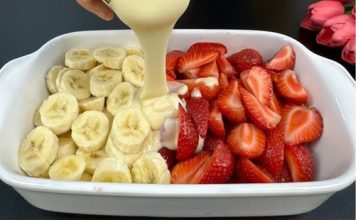 Fenomenalan kolac sa jagodama,keksom i bananom!!