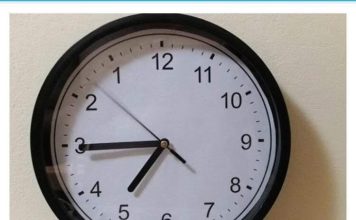 SAT NIKAKO NE SMIJETE DRŽATI NA OVOM MJESTU