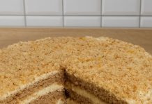 Starinska torta sa orasima i vanila filom