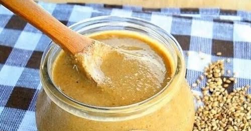 Tahini – zdrava pasta od susama koja donosi brojne koristi za organizam i lako se priprema kod kuće