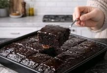 Sočan čokoladni kolač sa mlekom i kakaom – jednostavan recept